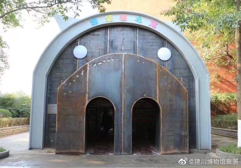 经历过512汶川大地震的百岁“猪坚强”去世