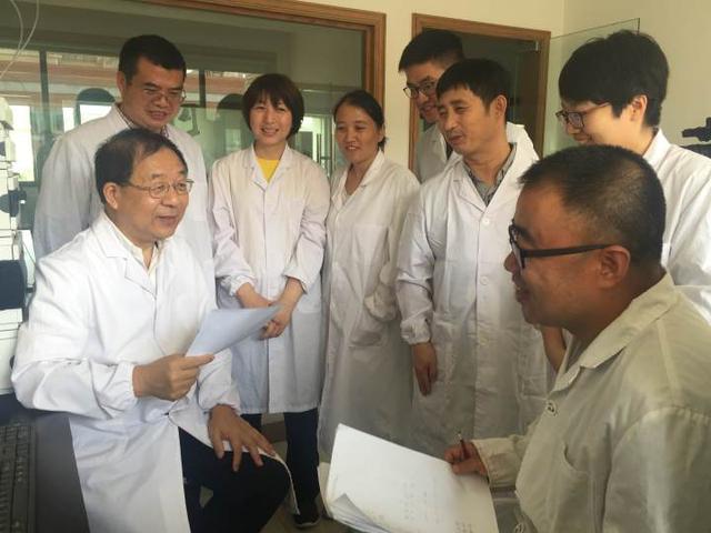 浙江自培优质黑猪被拍出3000万元高价