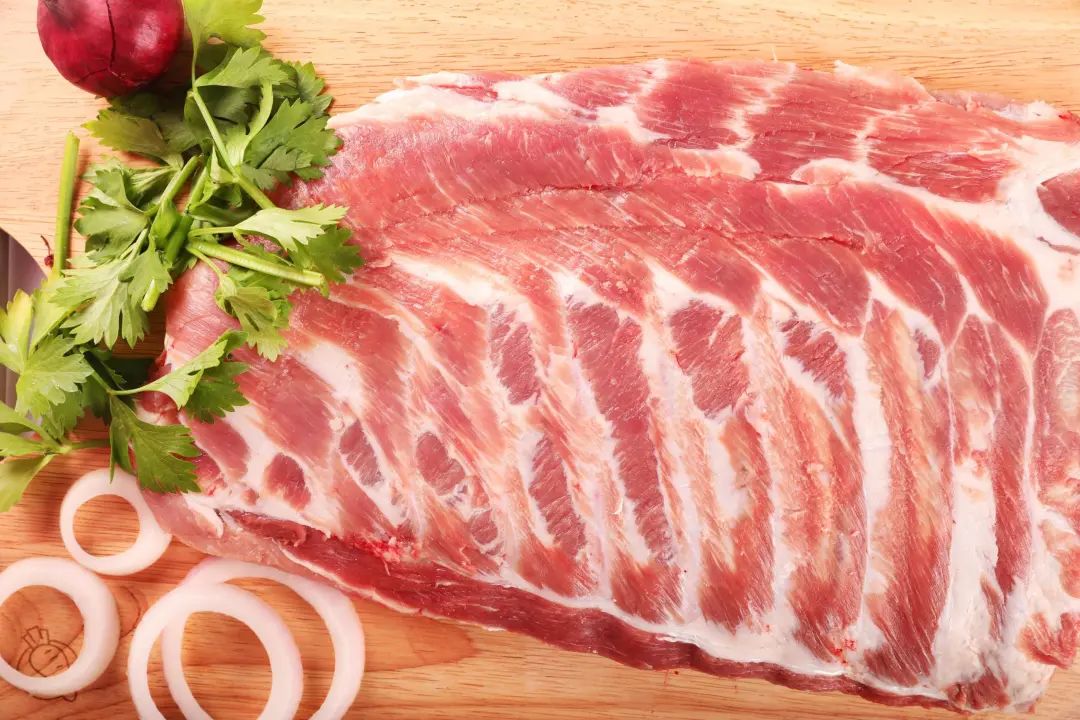 牧原的商品猪、种猪和仔猪有什么优势？