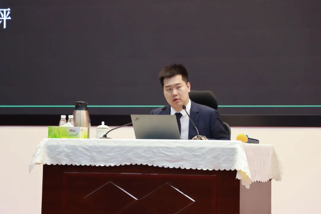 牧原集团举行第十四届拜师大典