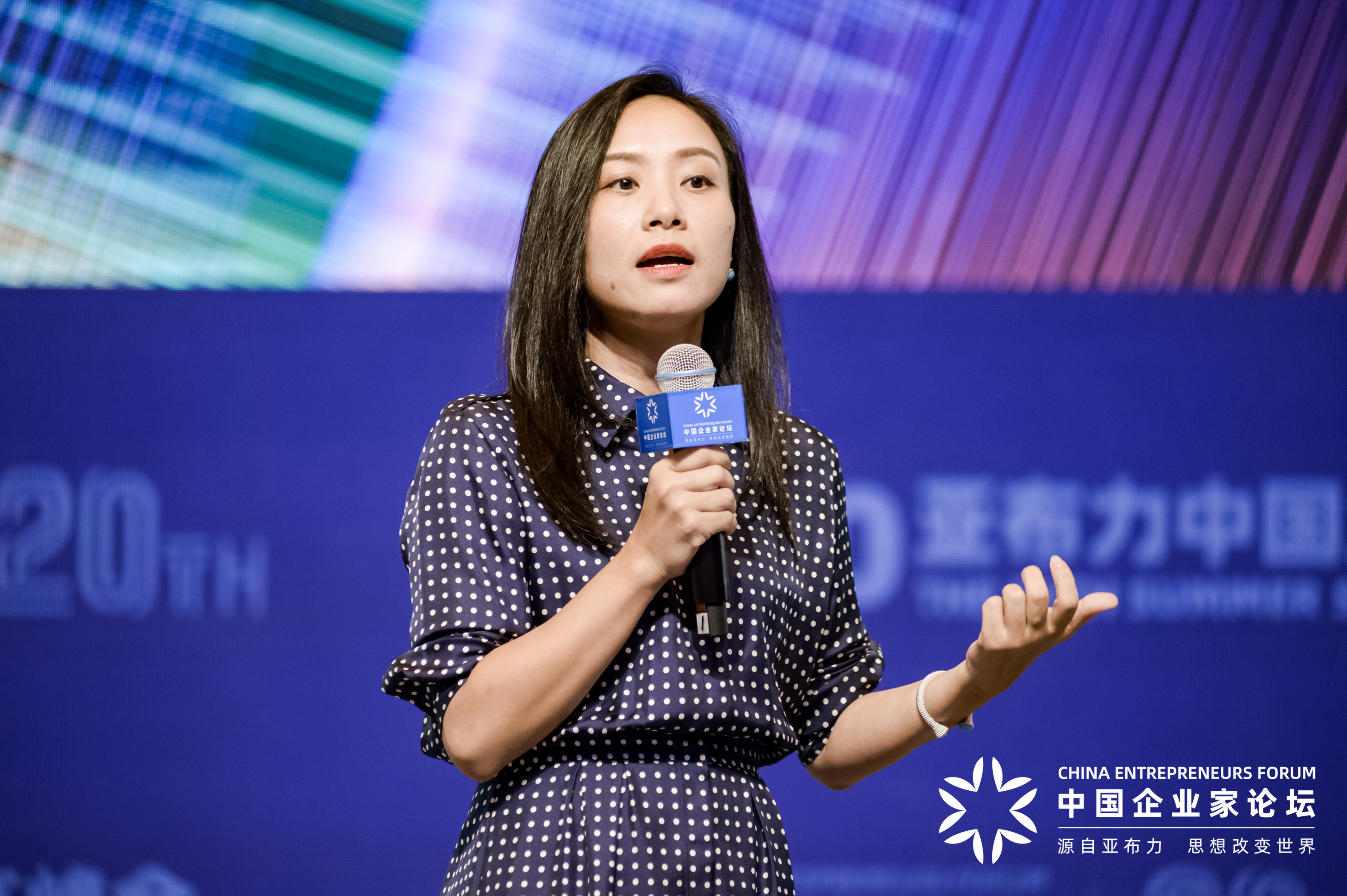 新希望掌舵者刘畅：经历过暴涨到暴跌“超级猪周期”的养猪二代人