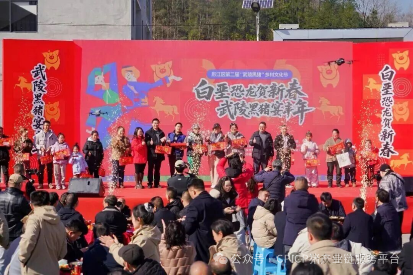 探秘！重庆千人刨猪汤，为啥堪比茅台香？央视报道武陵黑，天理良心好榜样！