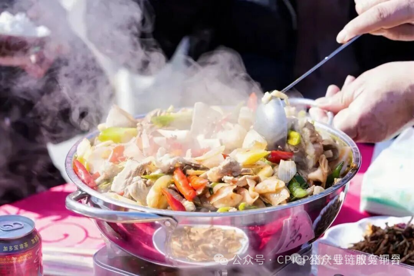 探秘！重庆千人刨猪汤，为啥堪比茅台香？央视报道武陵黑，天理良心好榜样！